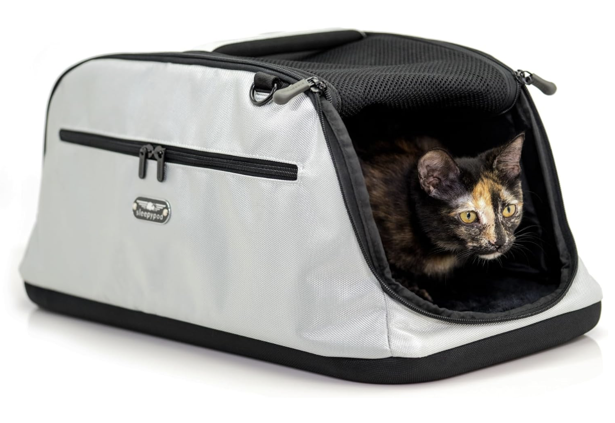 Sleepypod Air In-Cabin Pet Carrier (Glacier Silver)